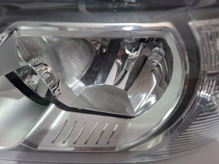 Фара левая к Land Rover Freelander 2006
