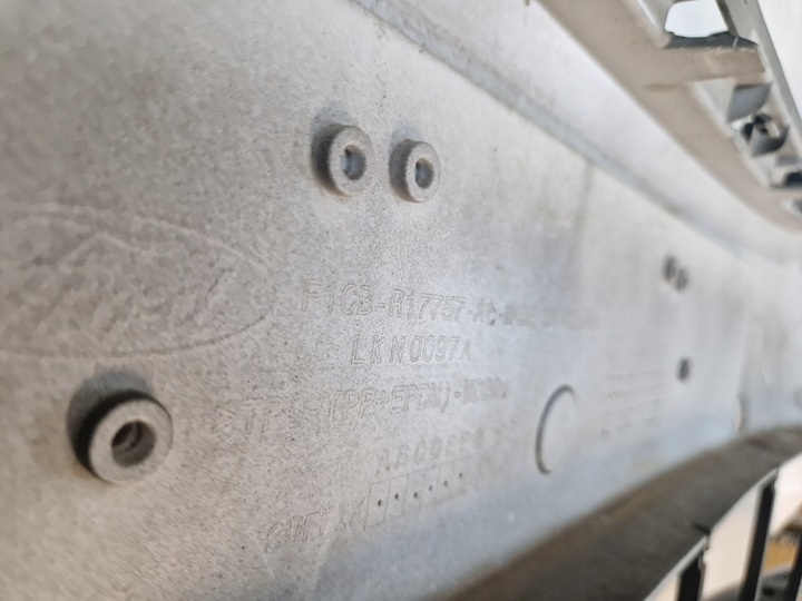 Бампер передний к Ford C-MAX 2015