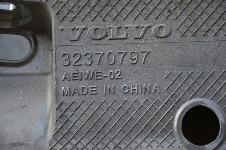 Балка подвески передняя (подрамник) к Volvo C40 2021