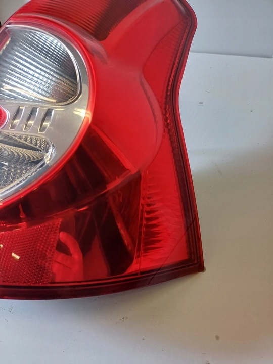 Фонарь задний правый к Dacia Sandero 2008