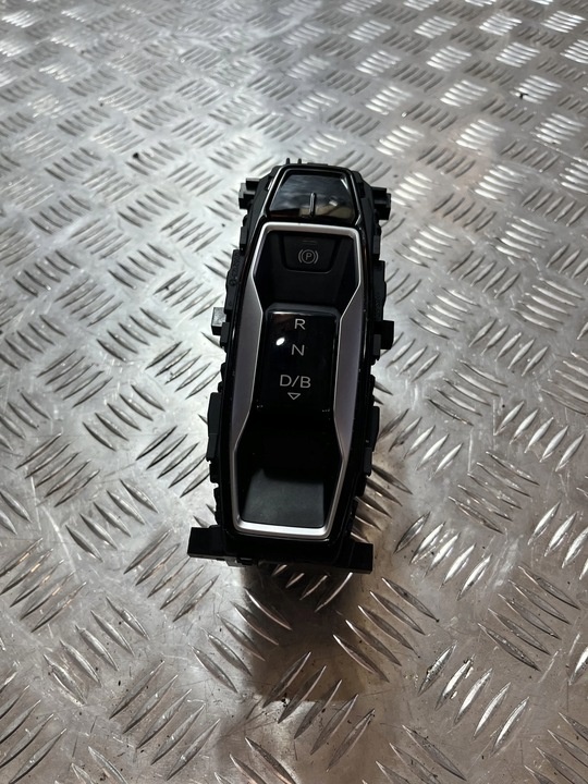 Кулиса к Audi e-tron 2018