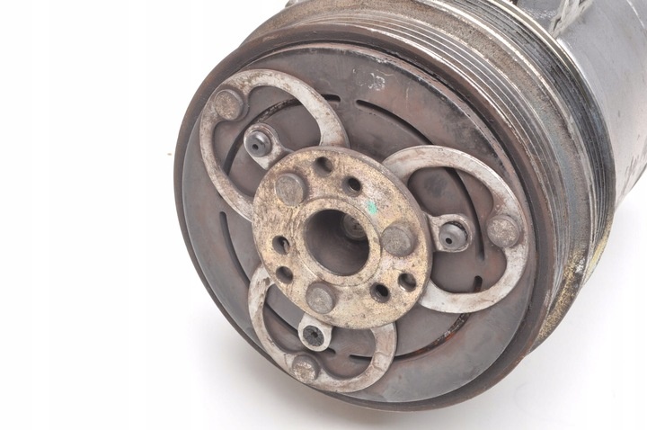 Компрессор кондиционера к Volvo C70 2005