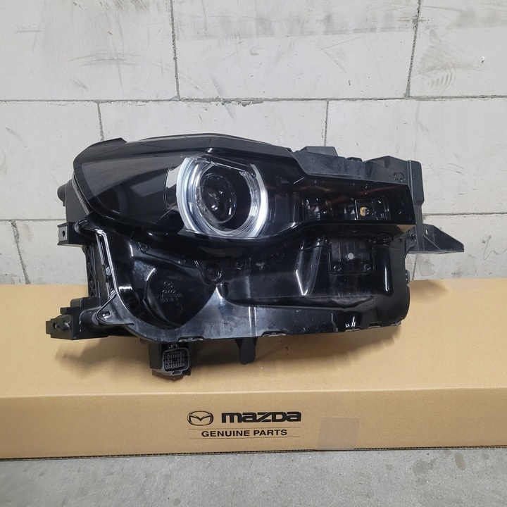 Фара правая к Mazda MX-30 2020