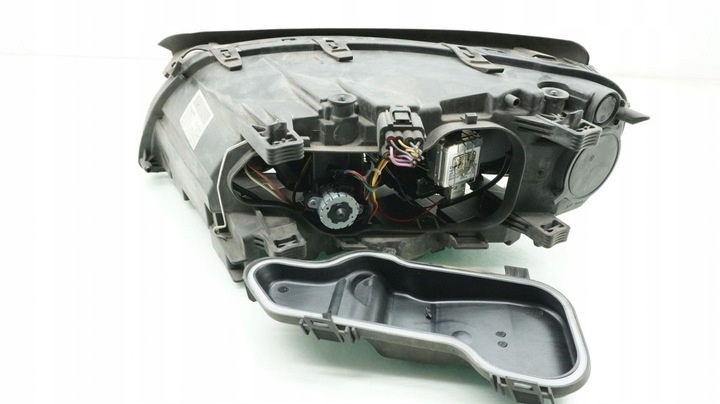 Фара правая к Volvo S80 2006