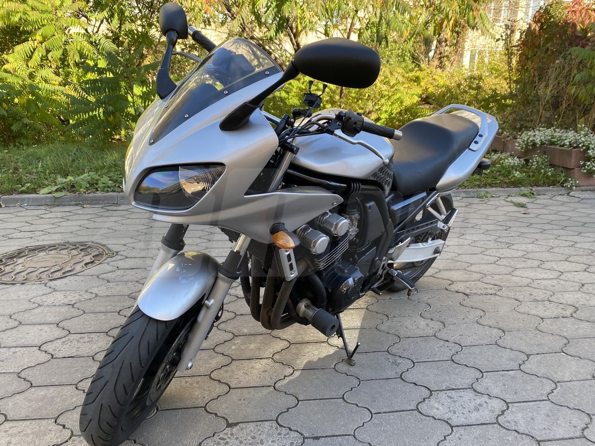 Yamaha FZS600 Fazer, 2003