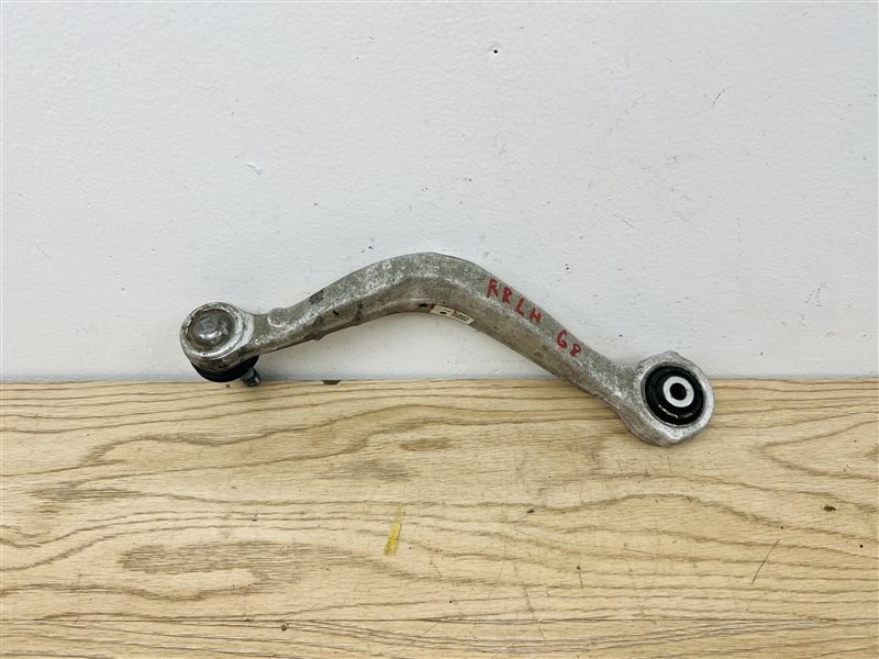 Рычаг передний к Genesis G80 2016