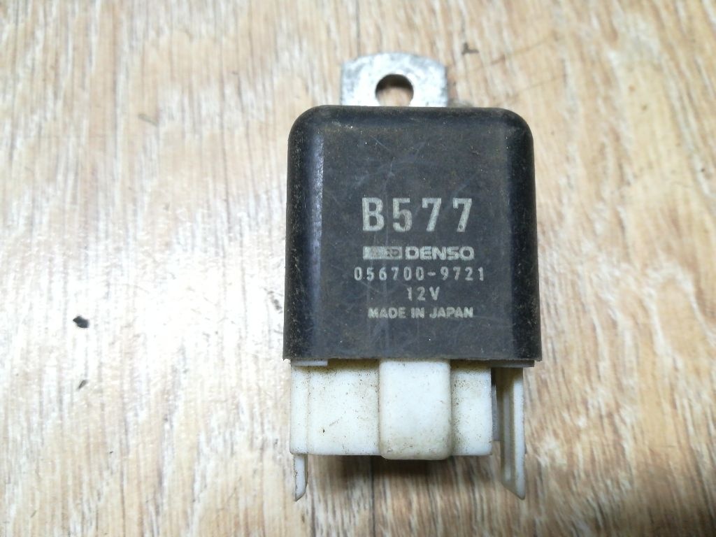 Реле (прочие) к Mazda 323 1996