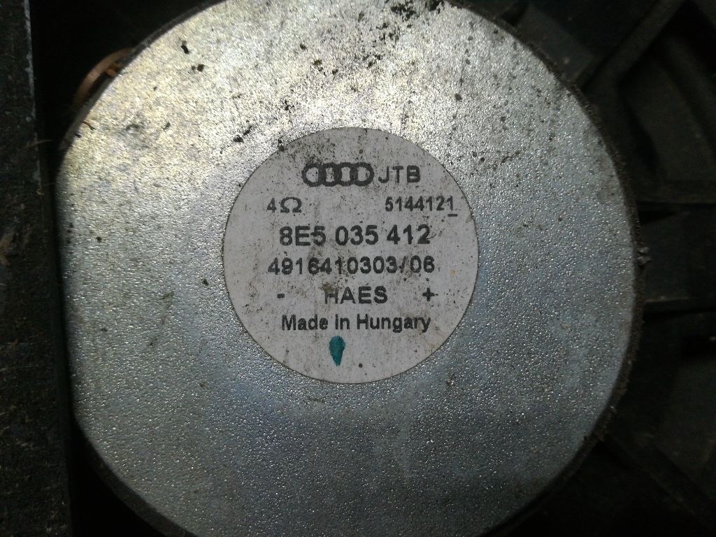 Динамик к Audi A4 2004