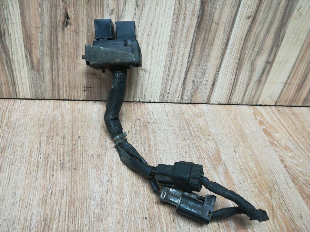 Блок реле к Mitsubishi Pajero 1997