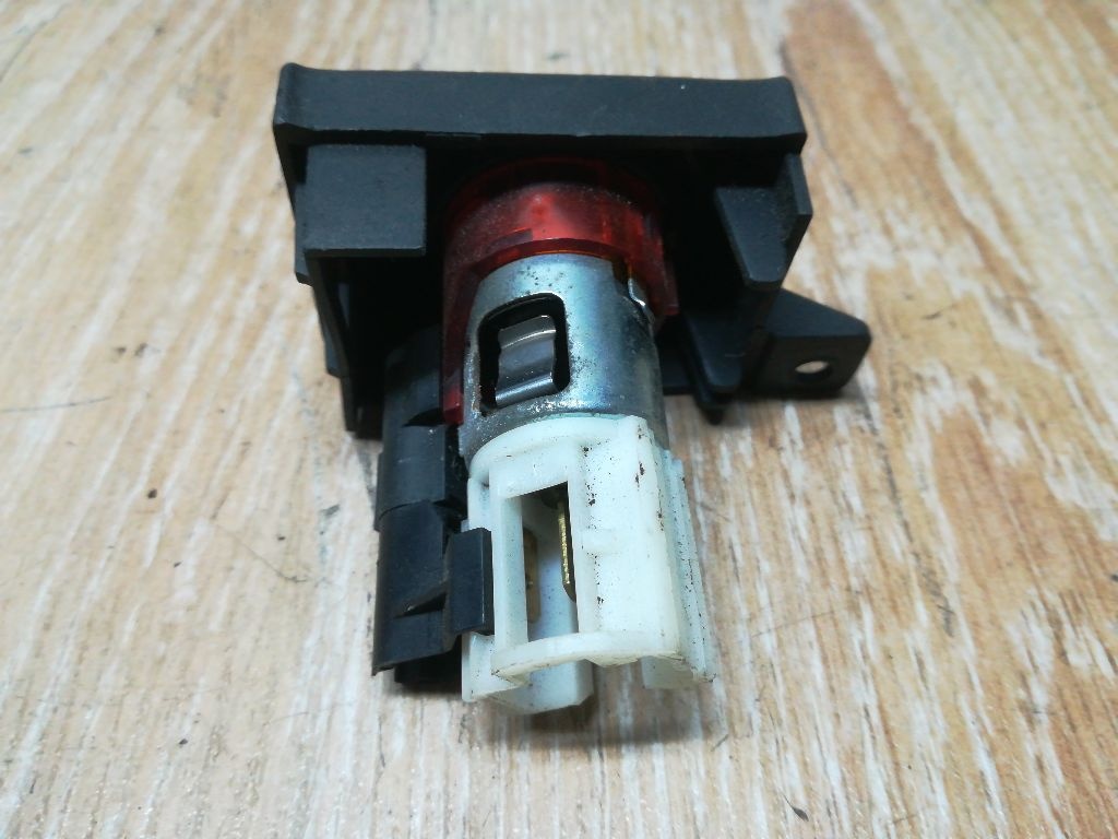 Прикуриватель к Audi 100 1993