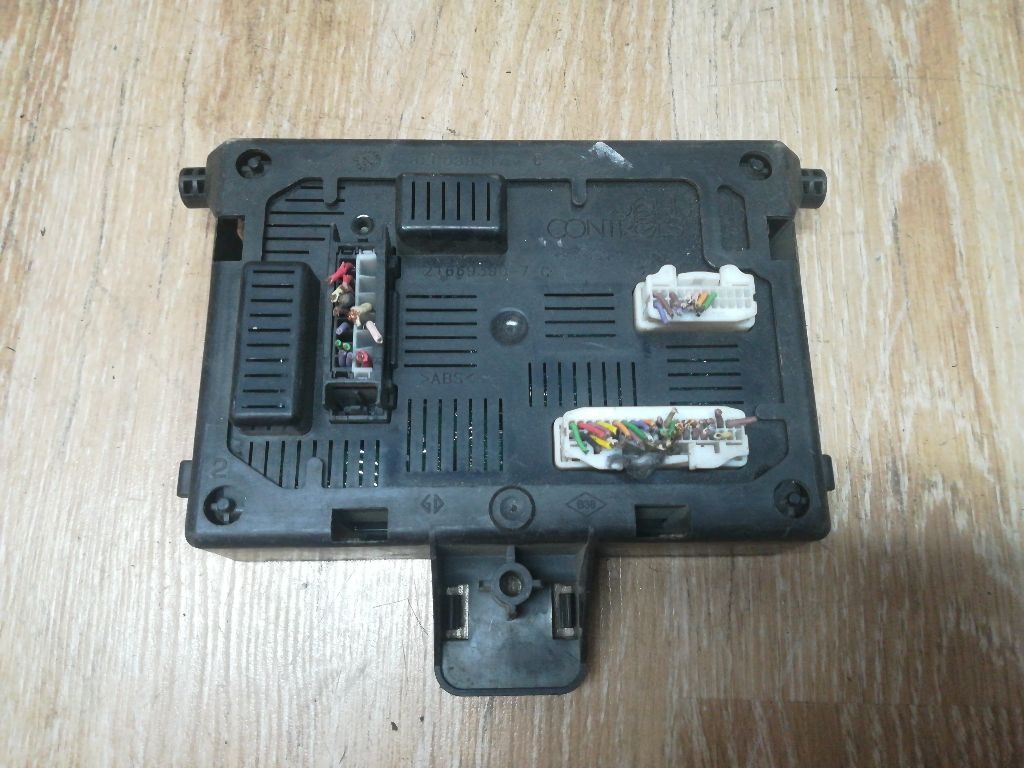 Блок комфорта к Renault Clio 2007