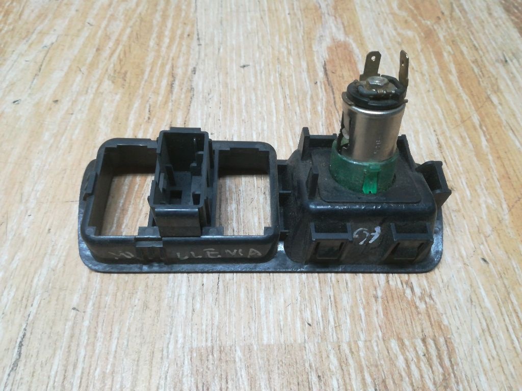 Прикуриватель к Mazda Xedos 9 1997