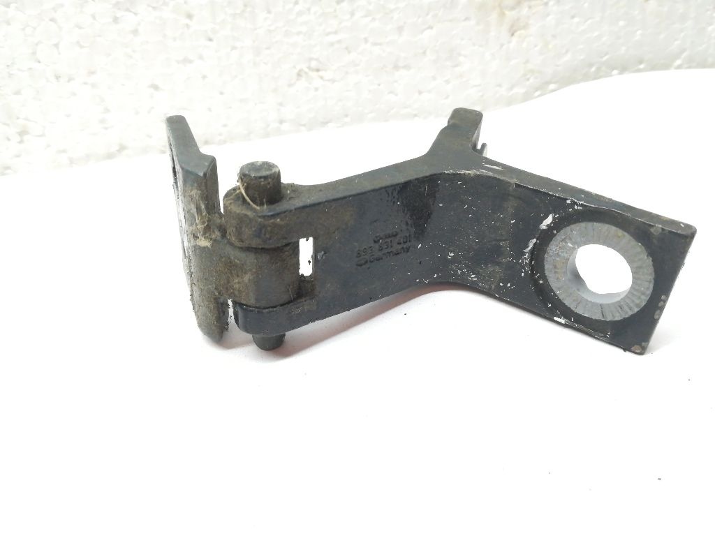 Петля двери к Audi 80 1995