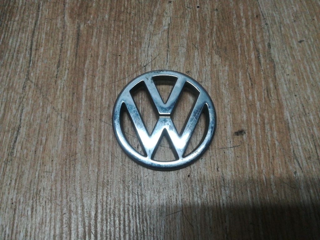 Эмблема к Volkswagen Passat 1996