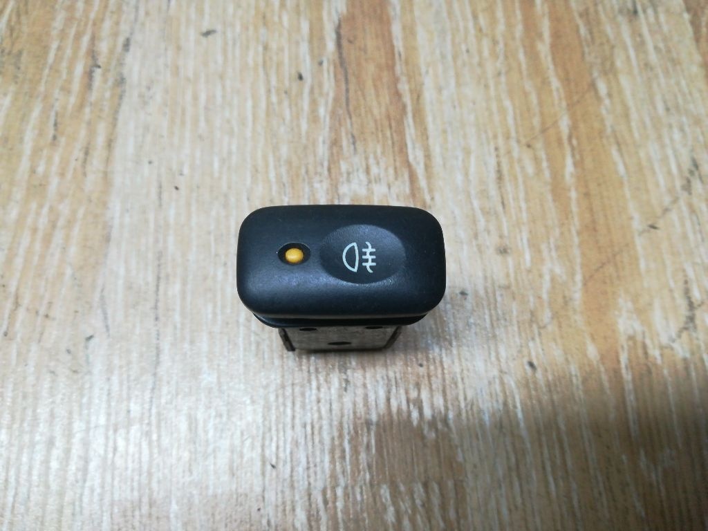 Кнопка противотуманных фар к Kia Clarus 1998