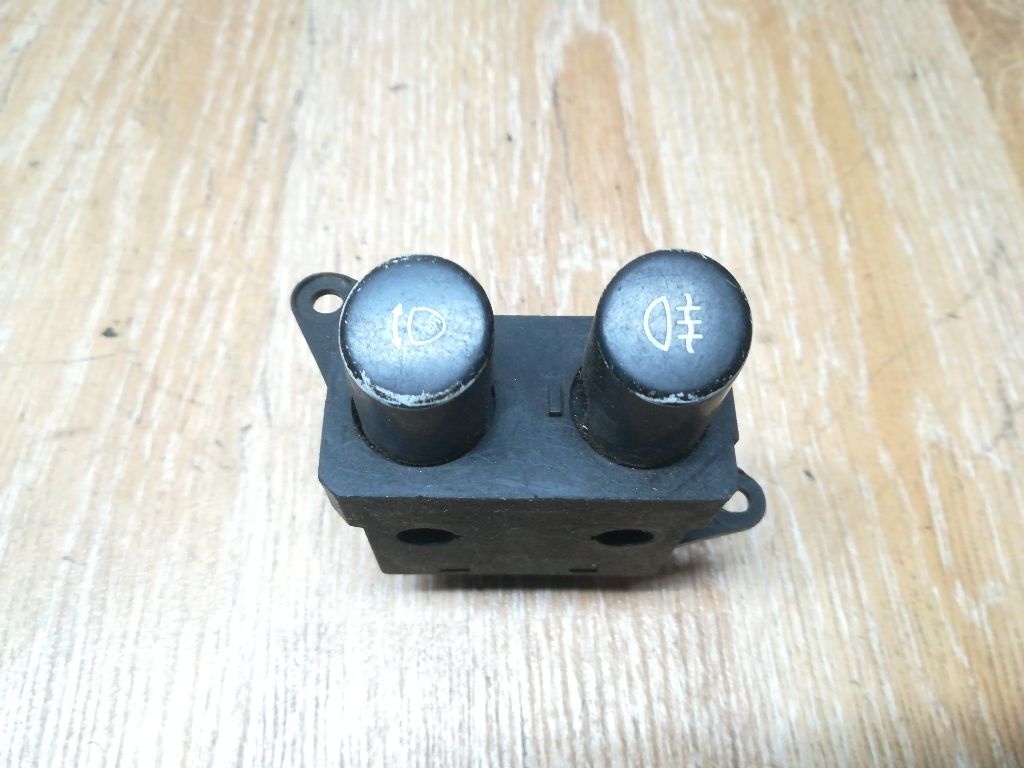 Кнопка противотуманных фар к Mazda 323 1992
