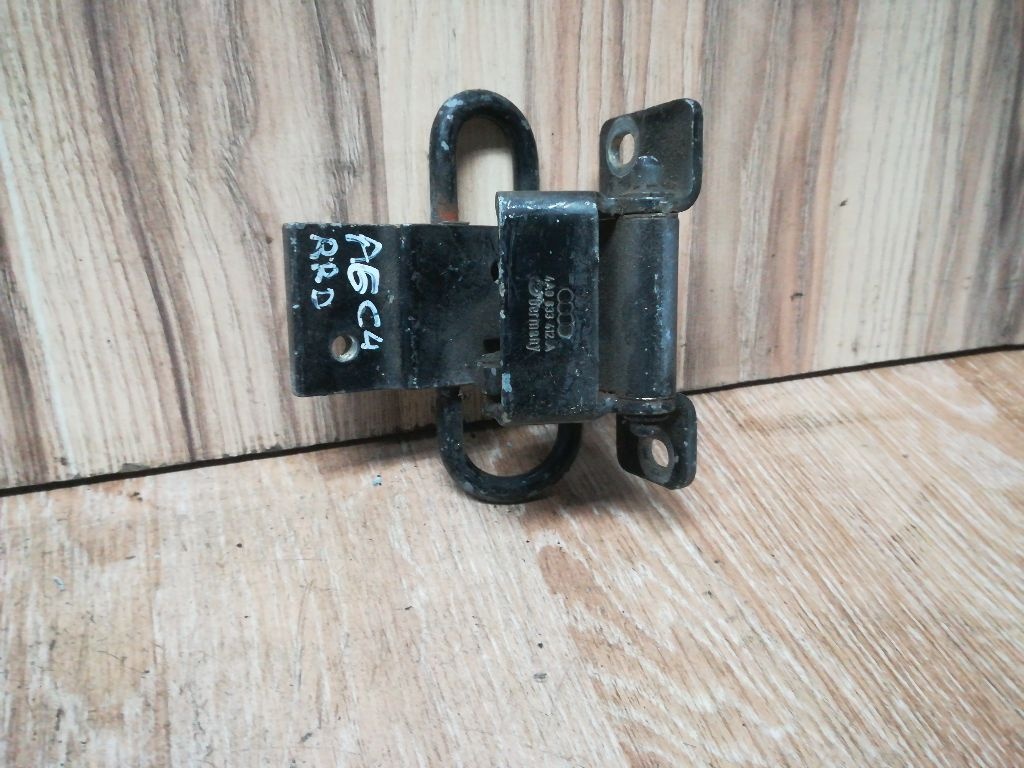 Петля двери к Audi A6 1996