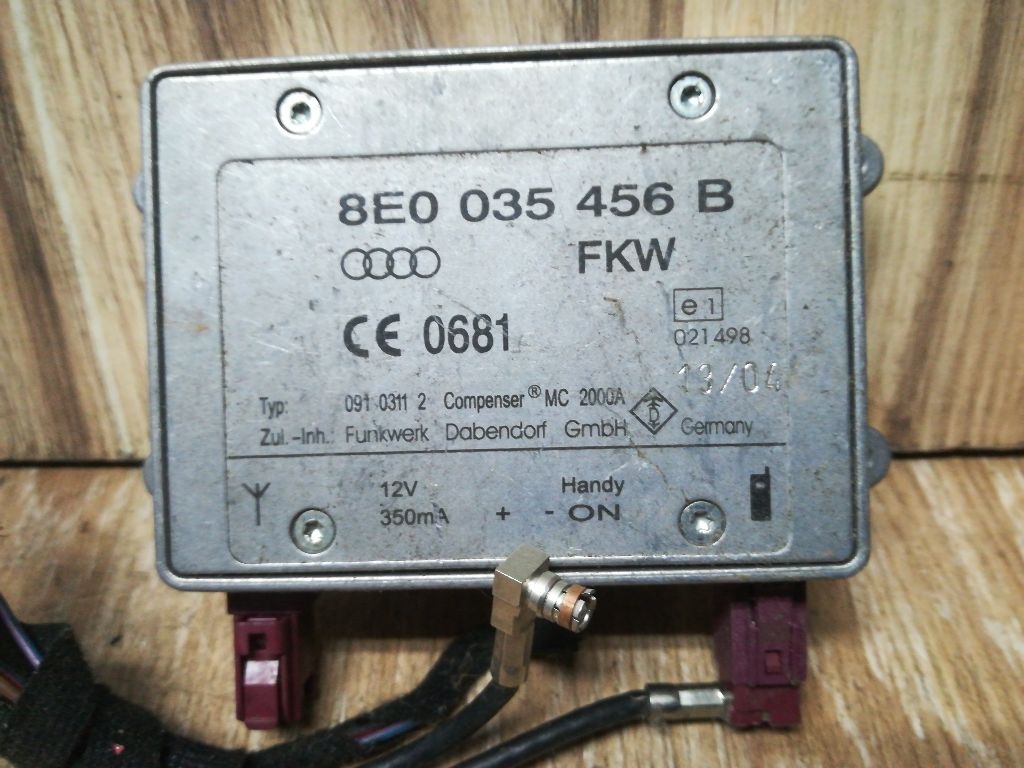 Усилитель антенны к Audi A4 2004