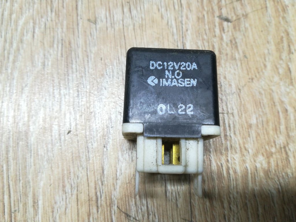Реле (прочие) к Mazda 323 1996