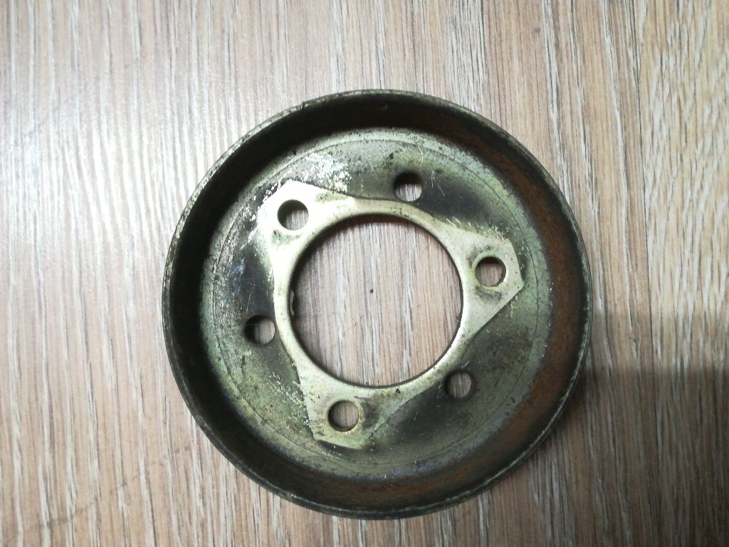 Шкив помпы к Renault 19 1997