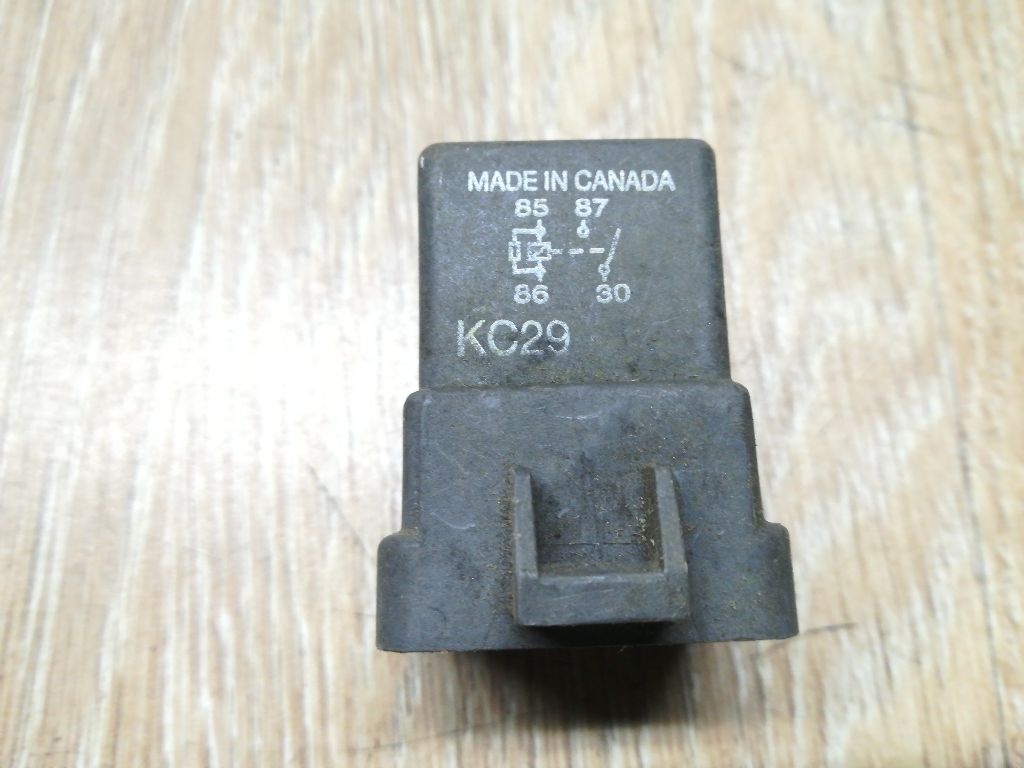 Реле (прочие) к Mazda 626 1998