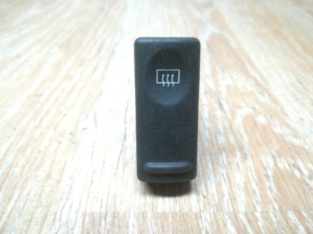 Кнопка  к Renault 19 1995