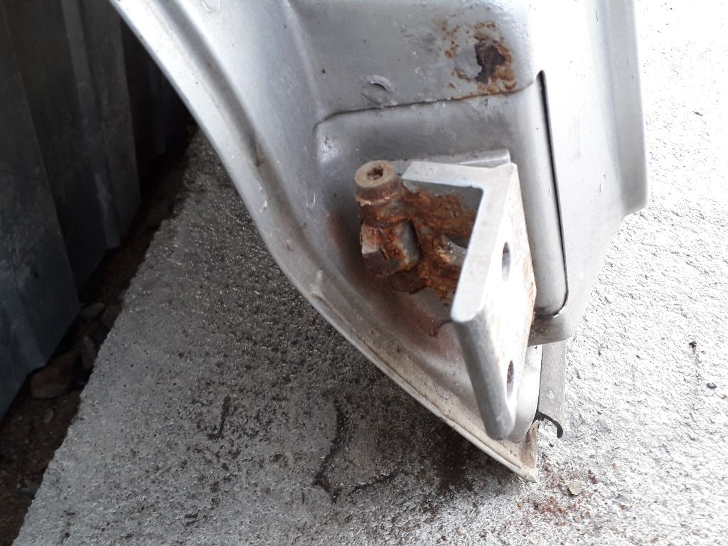 Петля двери к Citroen Xsara 1998