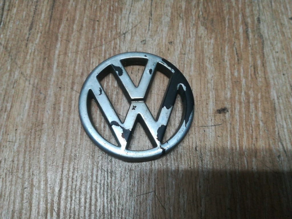 Эмблема к Volkswagen Passat 1996