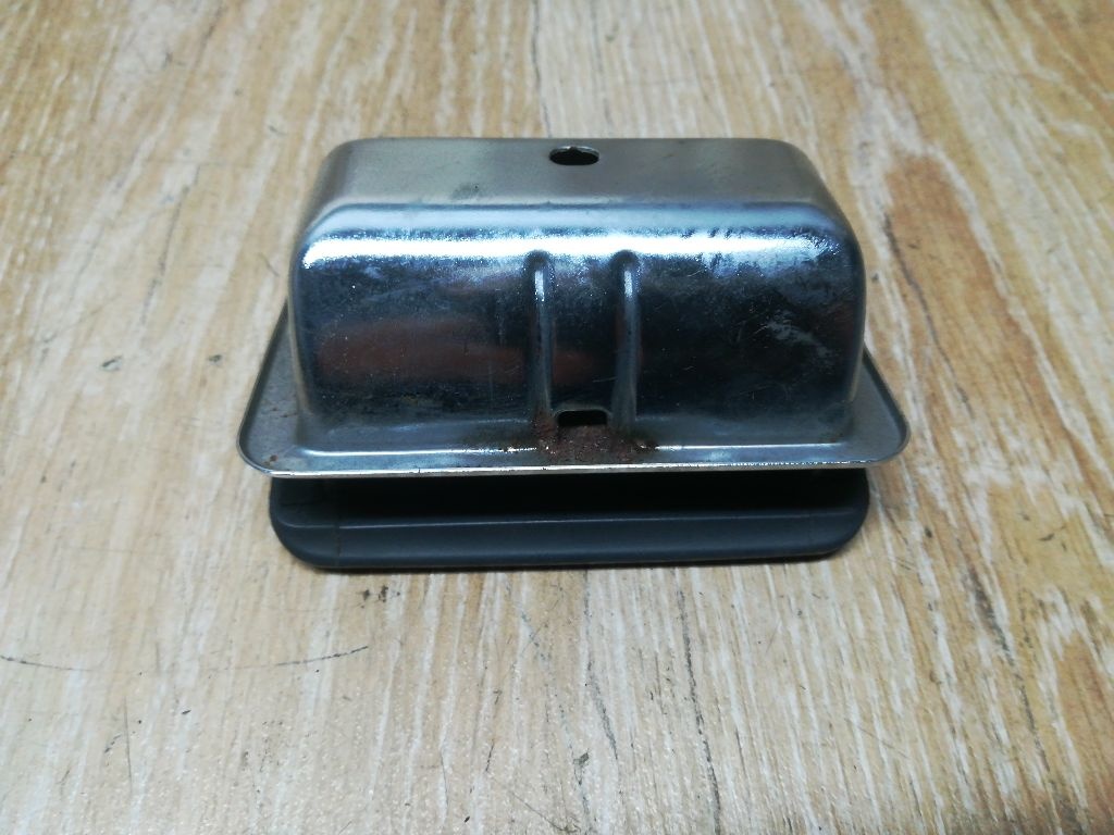 Пепельница к Mitsubishi Pajero 1997