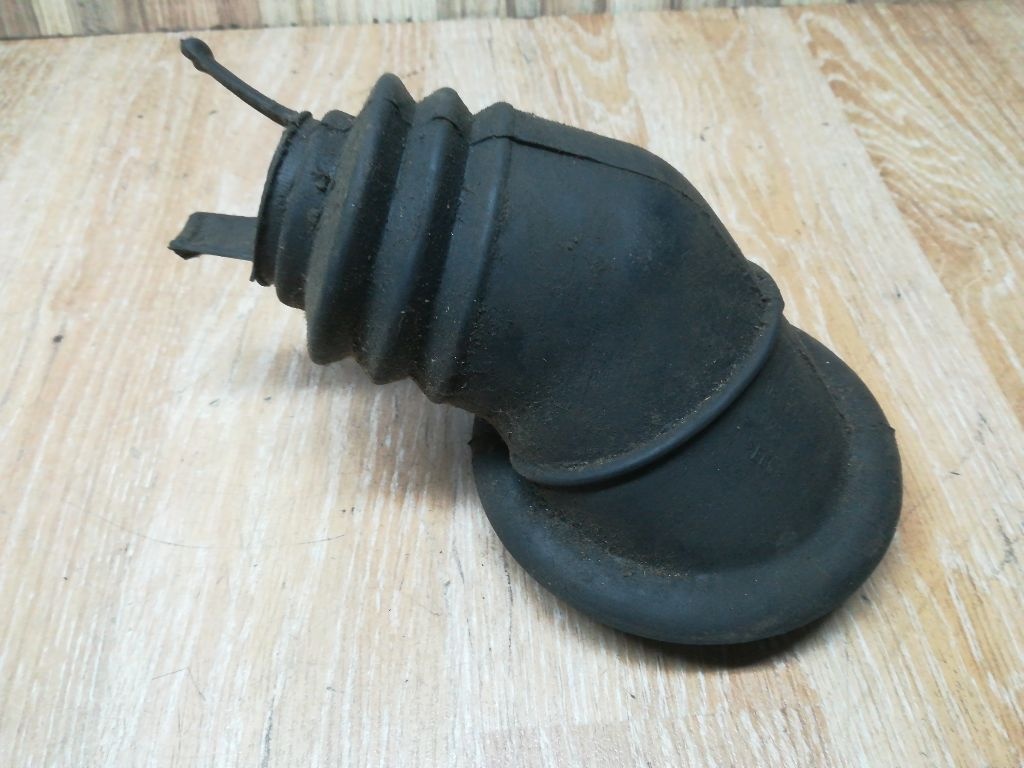 Пыльник к Volkswagen Vento 1995