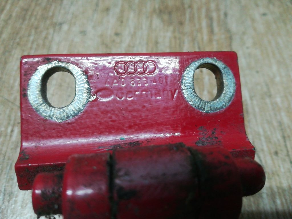 Петля двери к Audi A6 1996