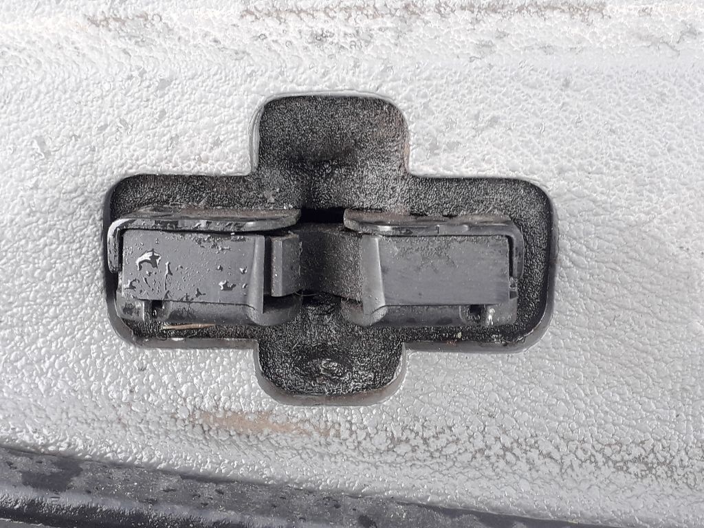 Замок багажника к Renault Laguna 2003