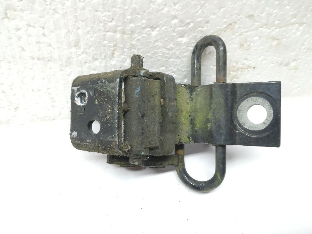 Петля двери к Audi 80 1995