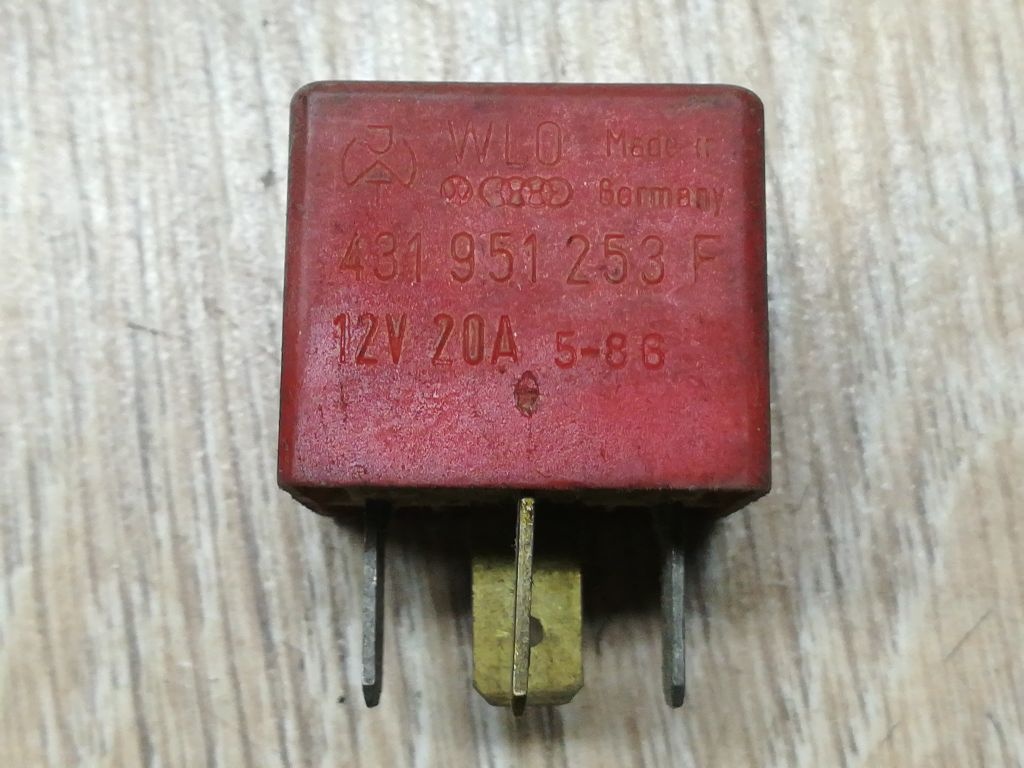 Реле (прочие) к Audi 80 1995