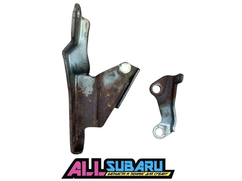 Кронштейн крепления турбины к Subaru Forester 2001