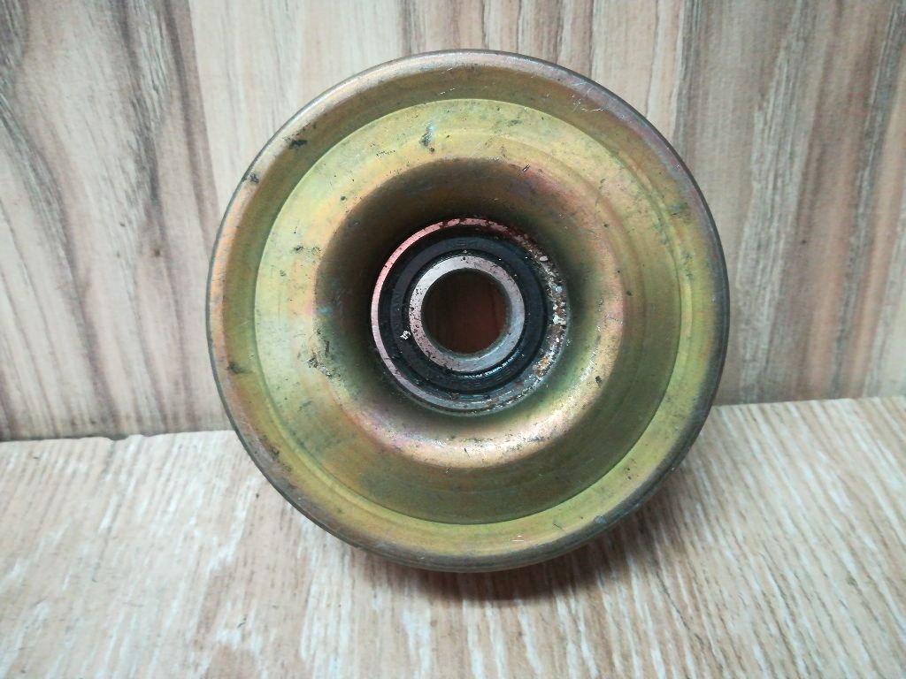 Ролик обводной к Mazda Millenia 2001