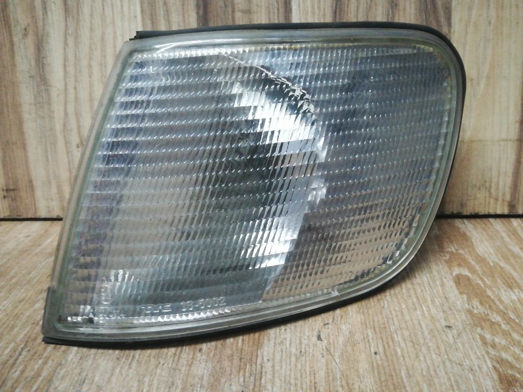 Поворотник левый к Audi 100 1993