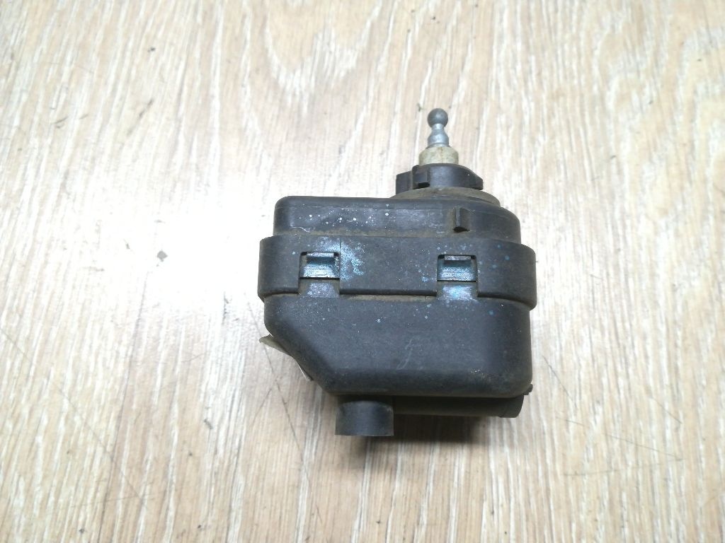 Корректор фар к Renault 19 1997