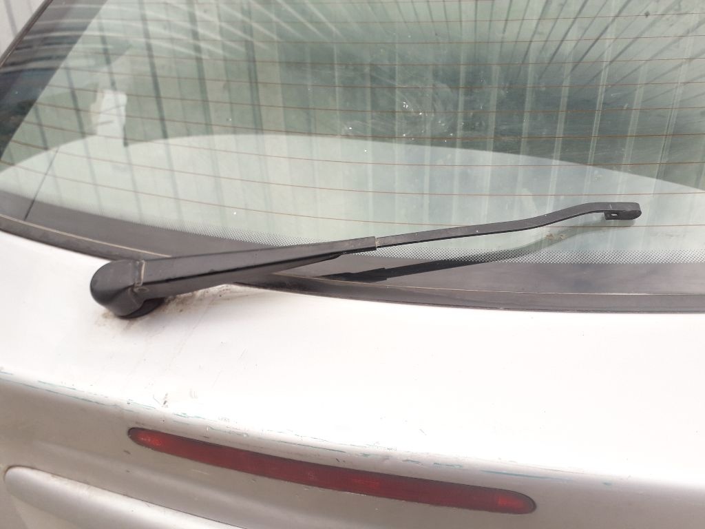 Щеткодержатель задний к Citroen Xsara 1999