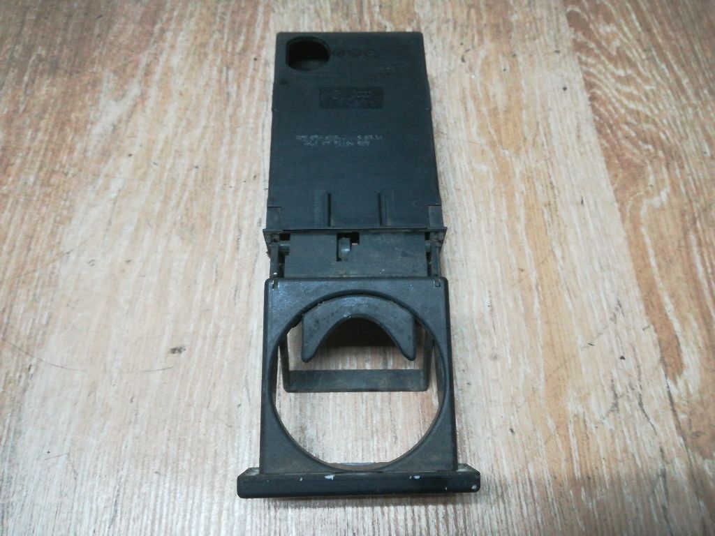 Подстаканник к Ford Galaxy 1999