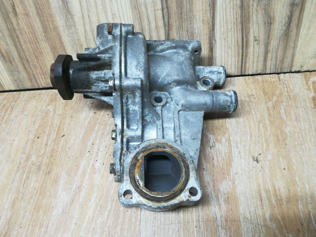 Помпа к Volkswagen Passat 1996