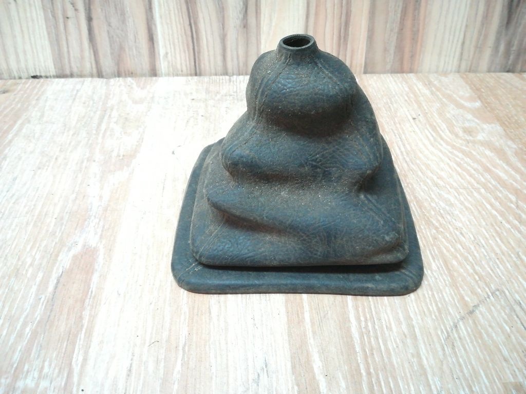 Чехол рычага КПП к Renault 19 1996