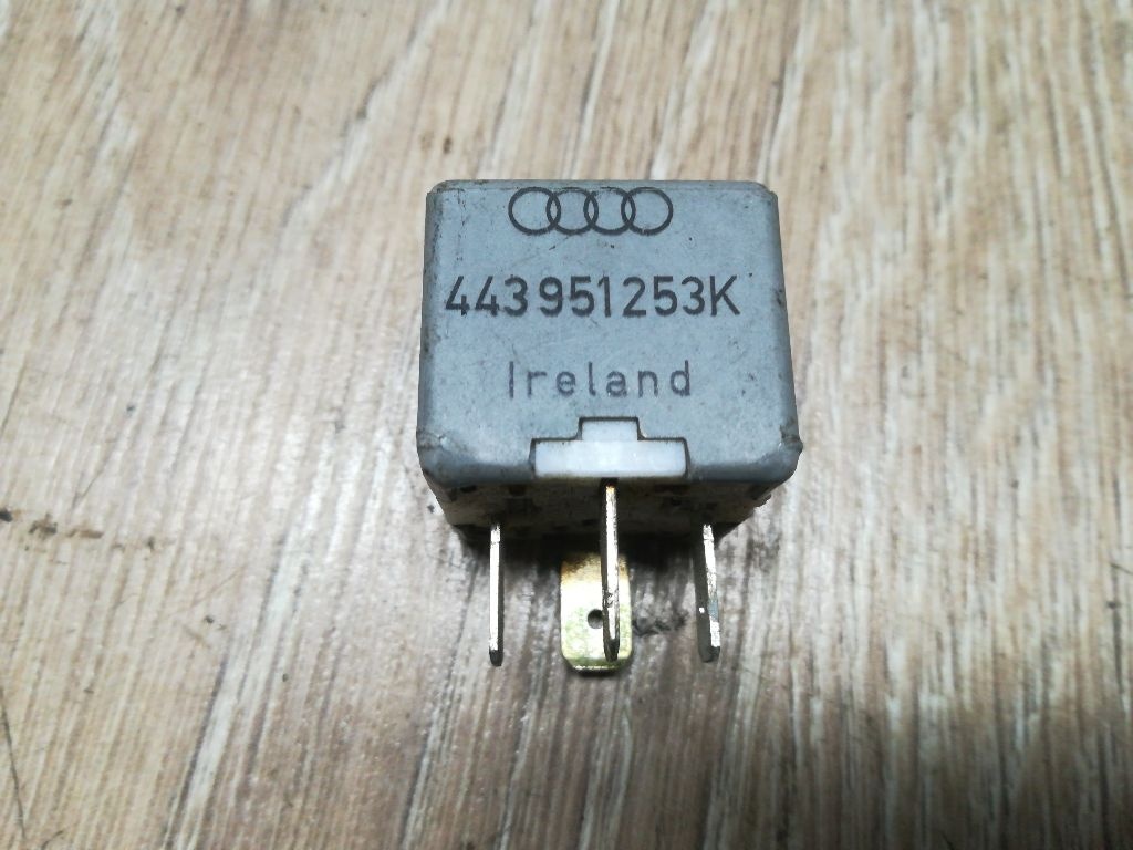 Реле (прочие) к Audi A4 1996