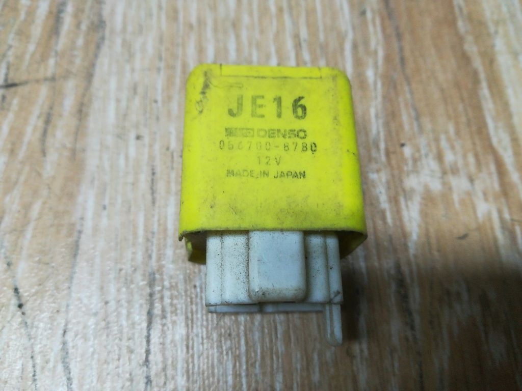 Реле (прочие) к Mazda 626 1995