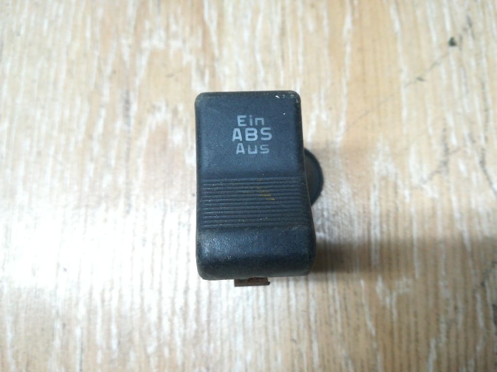Кнопка  к Audi 100 1990