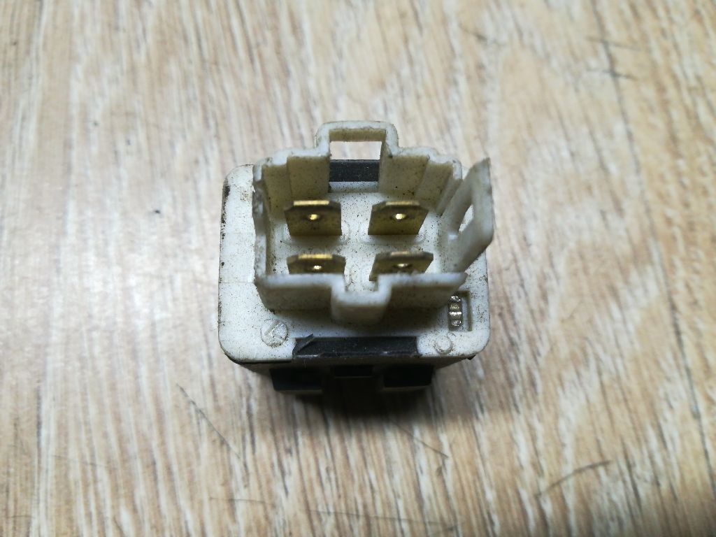 Реле (прочие) к Mazda 626 1998