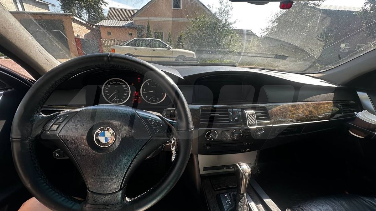 BMW 5 series V (E60/E61), 2004