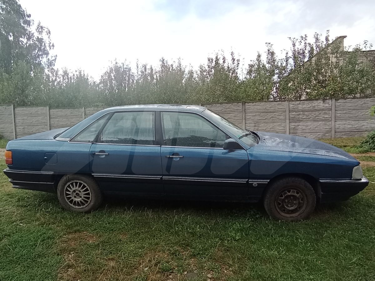Audi 100 II (C2), 1983