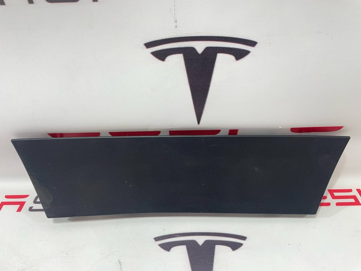 Заглушка к Tesla Model Y 2022