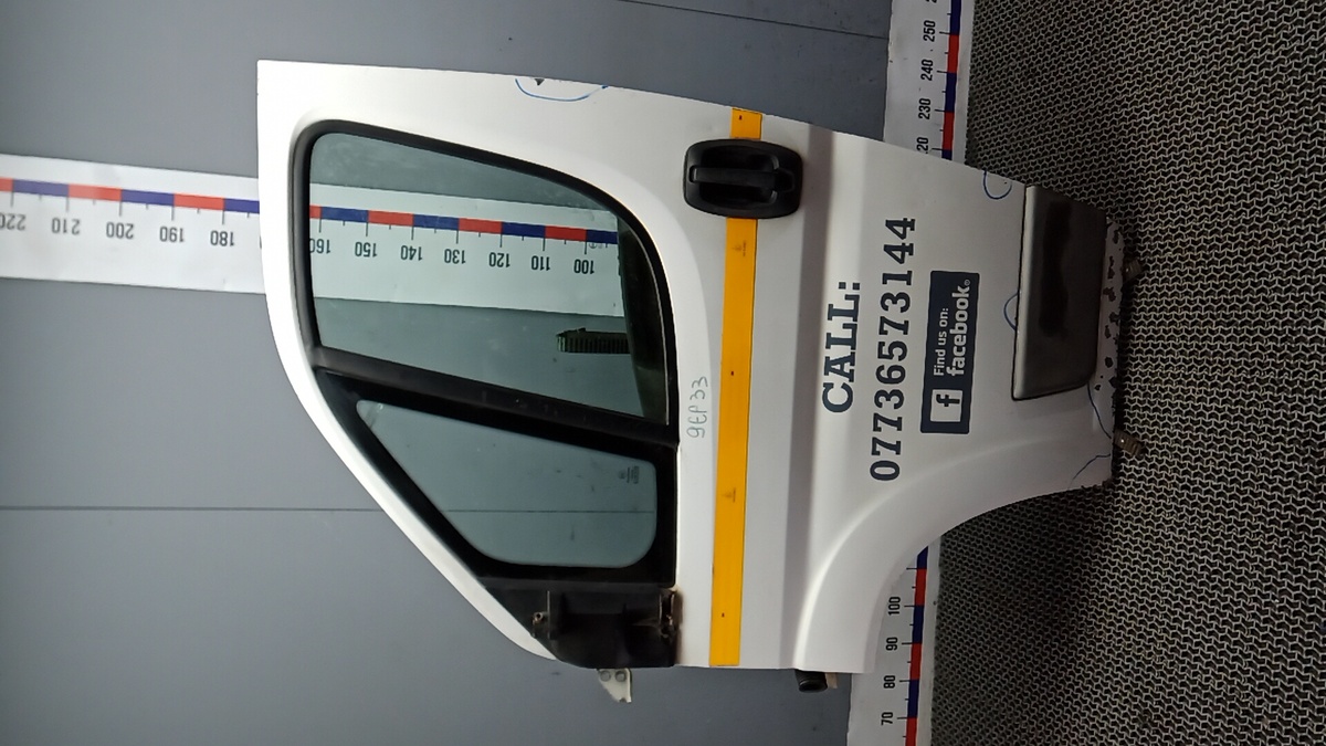 Дверь передняя левая к Citroen Jumpy 2009